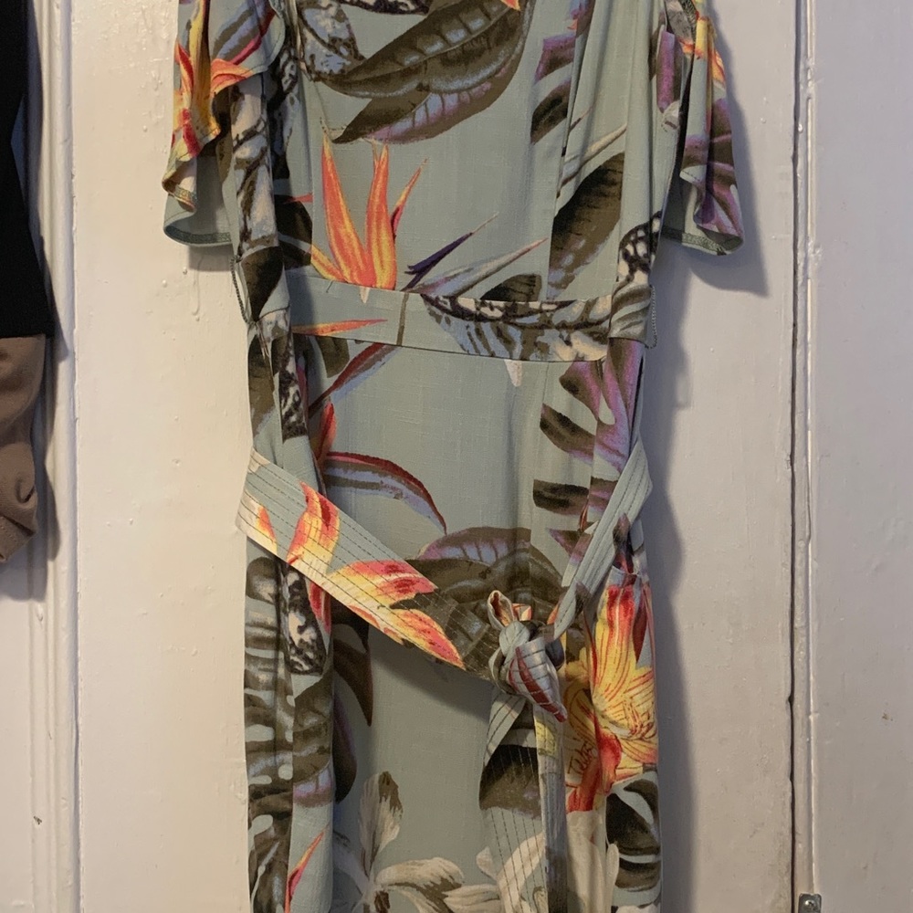 Dress - Picture 5 of 5
